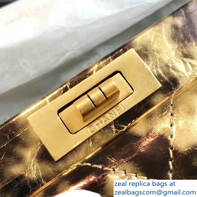 Chanel Chevron Reissue Clutch Bag A57388 Metallic Crumpled Goatskin 2018 - Click Image to Close