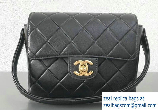 Chanel Vintage Chain Belt Quilted Fanny Pack Flap Bag Black/Gold