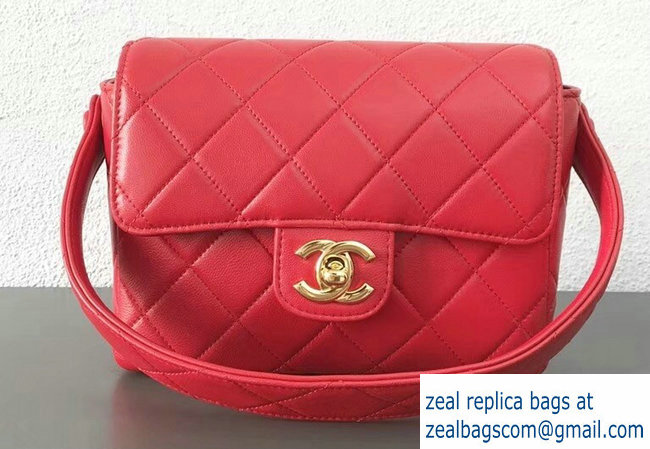 Chanel Vintage Chain Belt Quilted Fanny Pack Flap Bag red