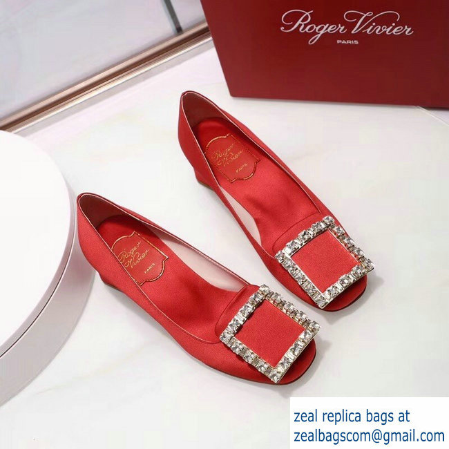 Roger Vivier Velvet Heel 4.5cm Tres Vivier Strass Buckle Pumps Red 2018 - Click Image to Close