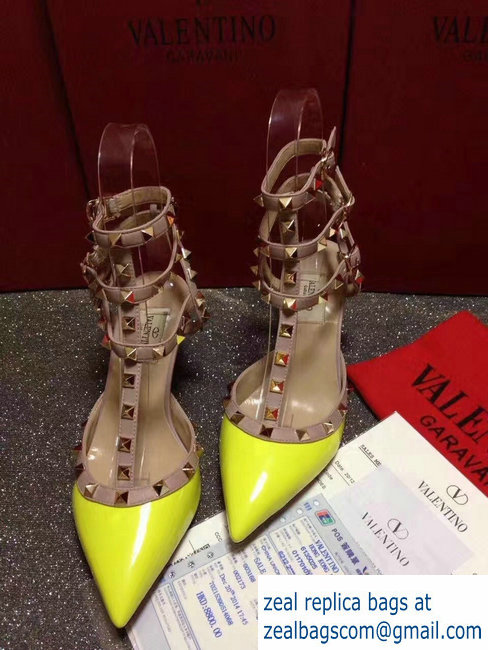 VALENTINO ROCKSTUD ANKLE STRAP PATENT PUMP 6.5CM Yellow