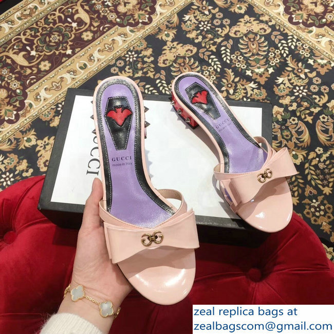 Gucci Heel 2cm Patent Leather Silver-toned Spikes Mules with Bow Nude Pink 2019
