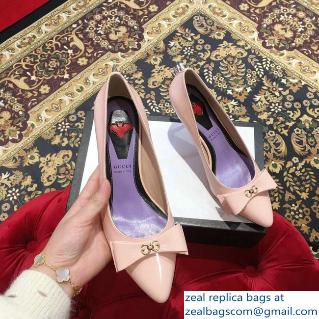 Gucci Heel 8cm Patent Leather Silver-toned Spikes Pumps with Bow 549666 Nude Pink 2019