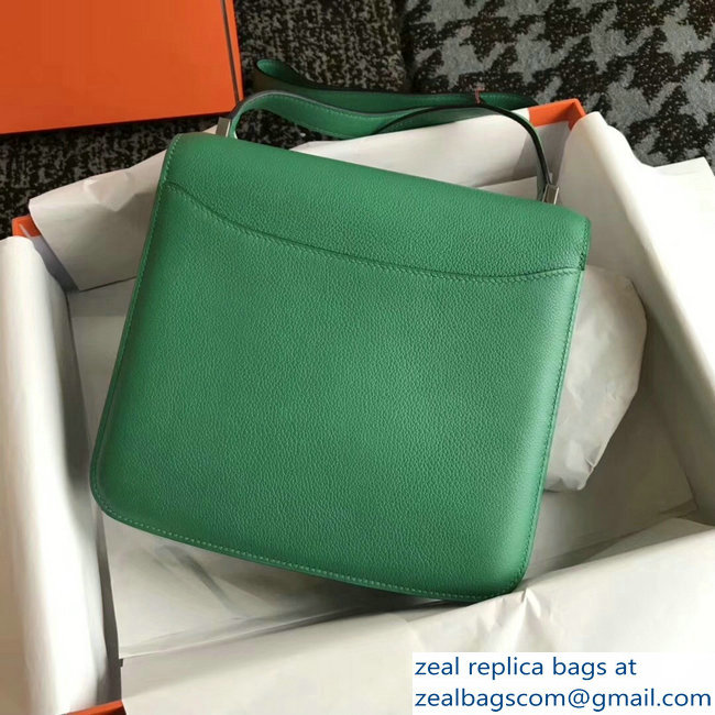 Hermes 2002 - 26 Bag Bamboo Green In Evercolor Calfskin With Adjustable Strap