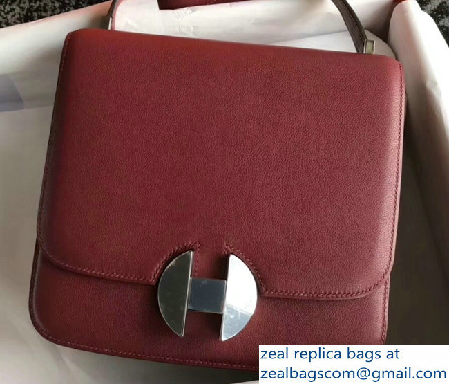 Hermes 2002 - 26 Bag Burgundy In Evercolor Calfskin With Adjustable Strap