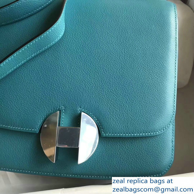 Hermes 2002 - 26 Bag Denim Blue In Evercolor Calfskin With Adjustable Strap