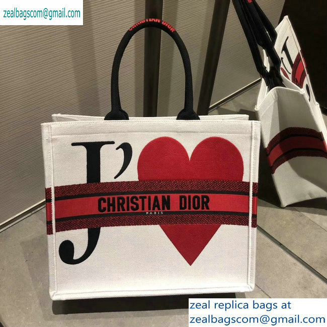 DiorBook Tote Bag white with an Embroideredheart 2019