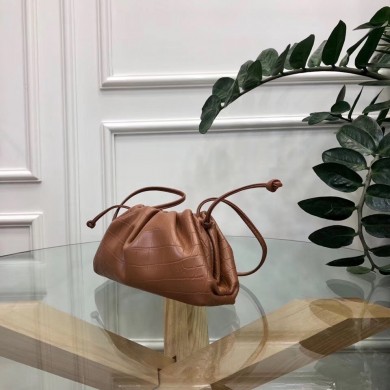 Bottega Veneta Frame The Pouch Clutch Small Bag In Croco Pattern Brown 2019 - Click Image to Close