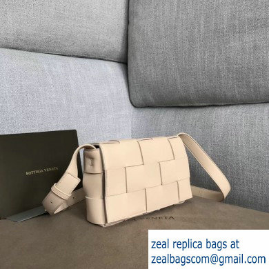 Bottega Veneta Cassette Crossbody Bag In Maxi Weave Nude 2019