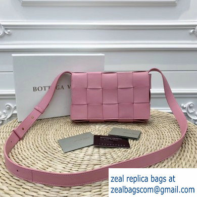 Bottega Veneta Cassette Crossbody Bag In Maxi Weave Pink 2019 - Click Image to Close