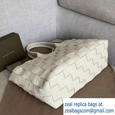 Bottega Veneta Horizontal Medium Tote Bag In Maxi Intreccio White 2019 - Click Image to Close