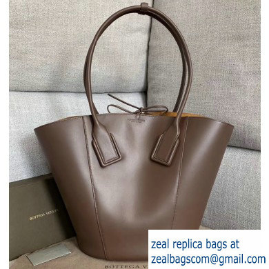 Bottega Veneta Medium Basket Tote Bag In French Calf Coffee 2019 - Click Image to Close