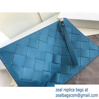 Bottega Veneta Medium Pouch Clutch Bag In Maxi Intreccio Weave Blue 2019 - Click Image to Close