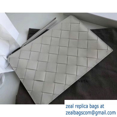 Bottega Veneta Medium Pouch Clutch Bag In Maxi Intreccio Weave White 2019 - Click Image to Close