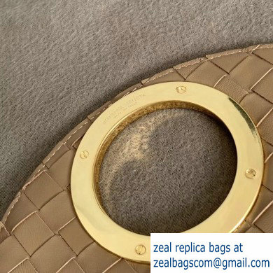 Bottega Veneta Small BV Rim Disc-shaped Clutch Bag In Maxi Intreccio Apricot 2019 - Click Image to Close