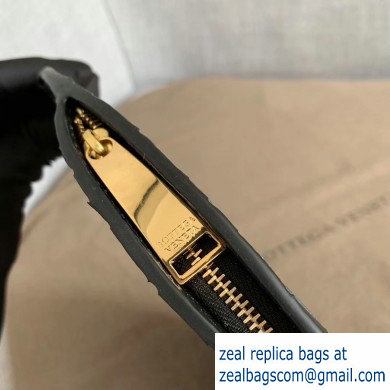 Bottega Veneta Small BV Rim Disc-shaped Clutch Bag In Maxi Intreccio Black 2019