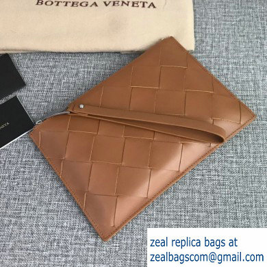 Bottega Veneta Small Pouch Clutch Bag In Maxi Intreccio Weave Brown 2019 - Click Image to Close