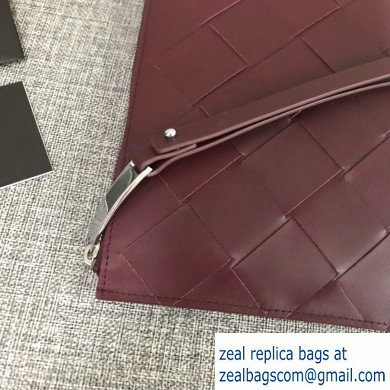 Bottega Veneta Small Pouch Clutch Bag In Maxi Intreccio Weave Burgundy 2019 - Click Image to Close