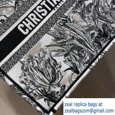 Dior Book Tote bag in canvas embroidered with a black and white Toile de Jouy Carnivora motif 2019