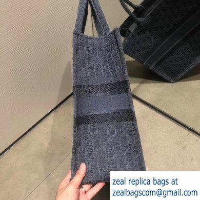 Dior Book Tote bag in denim blue Dior Oblique-embroidered canvas 2019