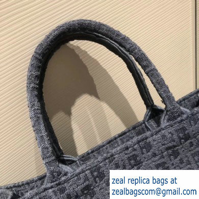 Dior Book Tote bag in denim blue Dior Oblique-embroidered canvas 2019 - Click Image to Close