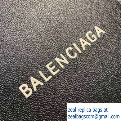 Balenciaga Logo Grained Calfskin Pouch Clutch Bag Black - Click Image to Close