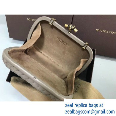 Bottega Veneta Intrecciato Bronze Chain Knot Clutch Bag Light Gray - Click Image to Close