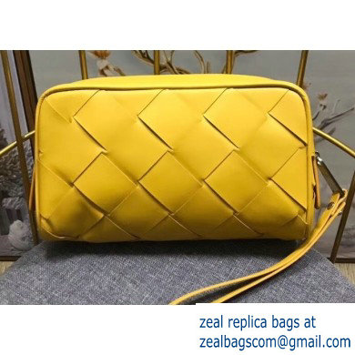 Bottega Veneta Small Toiletry Case In Intreccio Weave Yellow 2020 - Click Image to Close