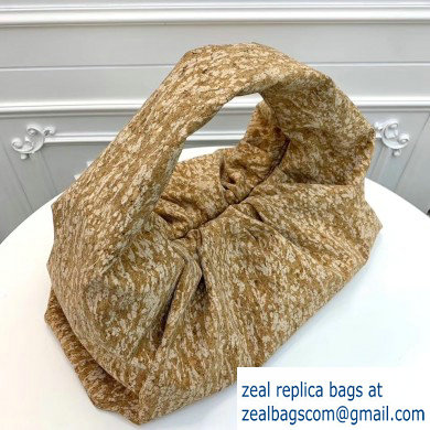 Bottega Veneta The Voluminous Shoulder Pouch Bag In Natural Cork 2020 - Click Image to Close