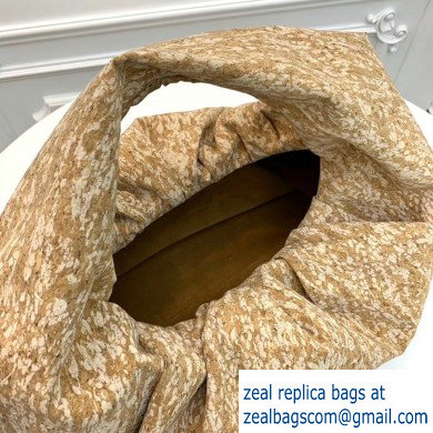 Bottega Veneta The Voluminous Shoulder Pouch Bag In Natural Cork 2020