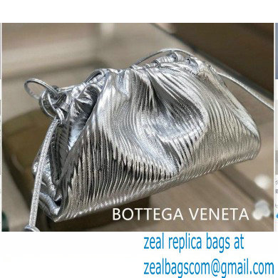 Bottega Veneta Frame Pouch Clutch Small Bag with Strap In Nappa leather metallic silver 2020 - Click Image to Close