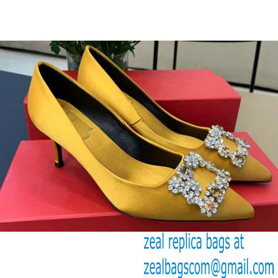 Roger Vivier Heel 6.5cm Flower Strass Buckle Pumps in Satin Yellow - Click Image to Close