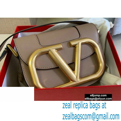 Valentino Supervee Calfskin Crossbody Small Bag Camel/Gold 2020 - Click Image to Close