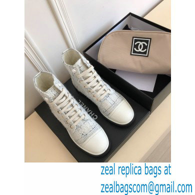 Chanel CC Logo lace up tweed Ankle Boots white 2020