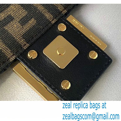 Fendi Raffia FF Medium Baguette Bag Black 2020 - Click Image to Close