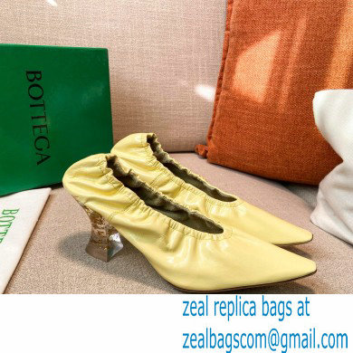 Bottega Veneta Almond Toe Pumps in Crush Nappa Yellow with Plexiglass Heel 7.5cm 2021 - Click Image to Close