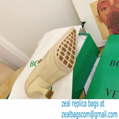 Bottega Veneta Heel 8.5cm THE MADAME Horsebit Pumps in Crush Nappa Beige 2021 - Click Image to Close