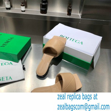 Bottega Veneta Square Sole Quilted The Rubber Lido Flat Slides Sandals Beige 2021
