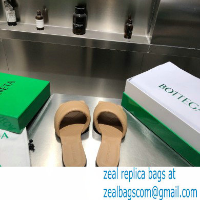 Bottega Veneta Square Sole Quilted The Rubber Lido Flat Slides Sandals Beige 2021