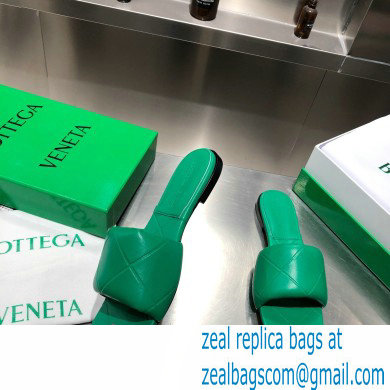 Bottega Veneta Square Sole Quilted The Rubber Lido Flat Slides Sandals Green 2021