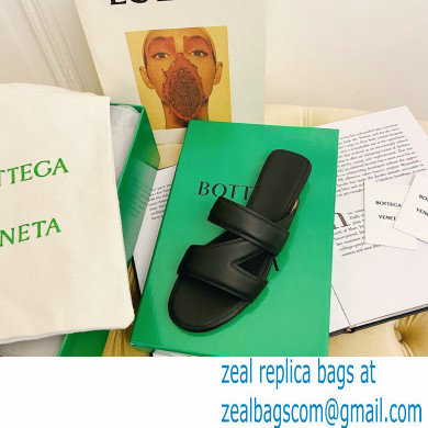 Bottega Veneta THE BAND Calf Leather Flat Sandals Black 2021