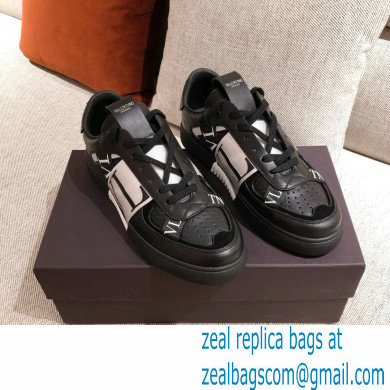 Valentino Low-top Calfskin VL7N Sneakers with Bands 09 2021