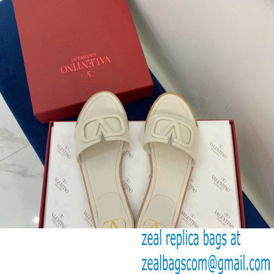 Valentino VLogo Signature Slide Sandals Creamy 2021