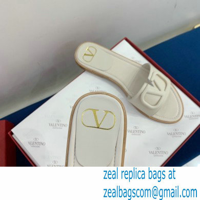 Valentino VLogo Signature Slide Sandals Creamy 2021