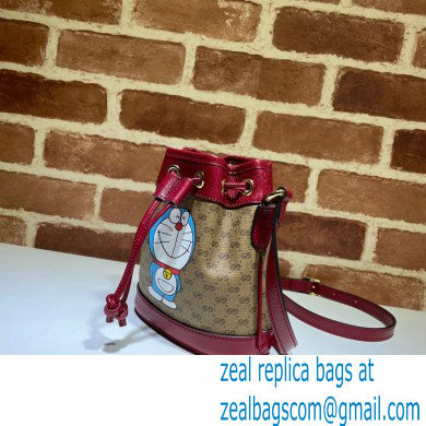 Doraemon x Gucci Mini Bucket Bag 647801 2021