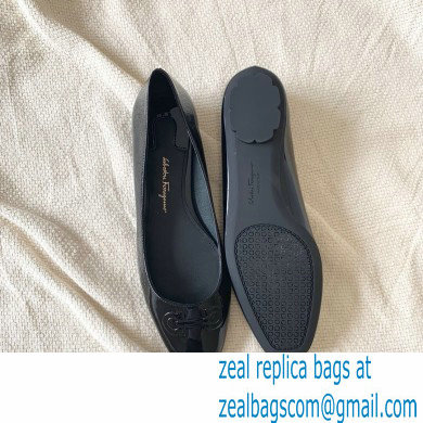 Ferragamo Heel 1cm Gancini Ballet Flats Black