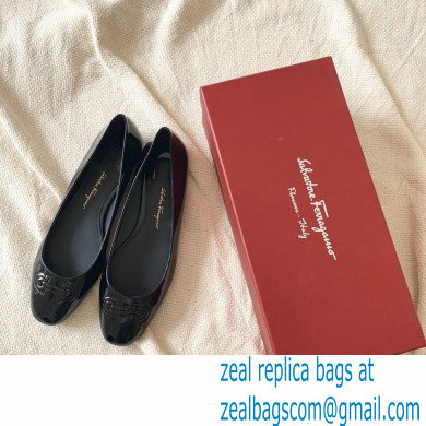 Ferragamo Heel 1cm Gancini Ballet Flats Black