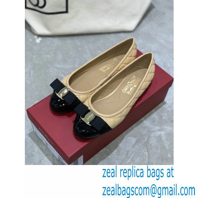 Ferragamo Heel 1cm Vara Bow Varina Ballet Flats Quilted Leather Beige/Black