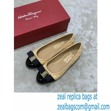 Ferragamo Heel 1cm Vara Bow Varina Ballet Flats Quilted Leather Beige/Black