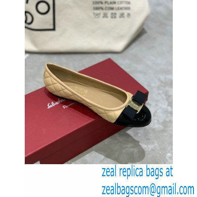 Ferragamo Heel 1cm Vara Bow Varina Ballet Flats Quilted Leather Beige/Black - Click Image to Close
